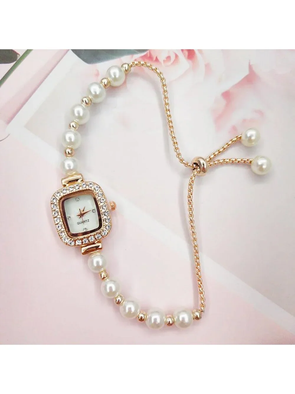 Women's Gold Simple Floral Bracelet Watch Diamond Quartz Light Fashion Watch